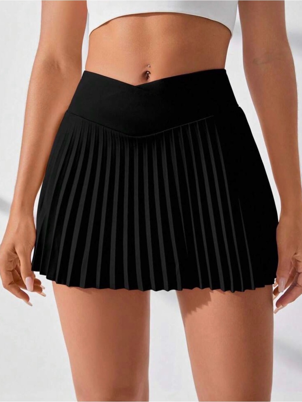 Black V-Waist Pleated Tennis Skort